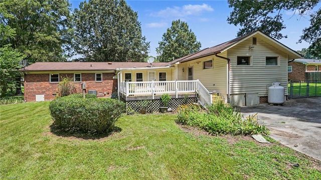 132 Cedarwood Drive, Eden, NC 27288