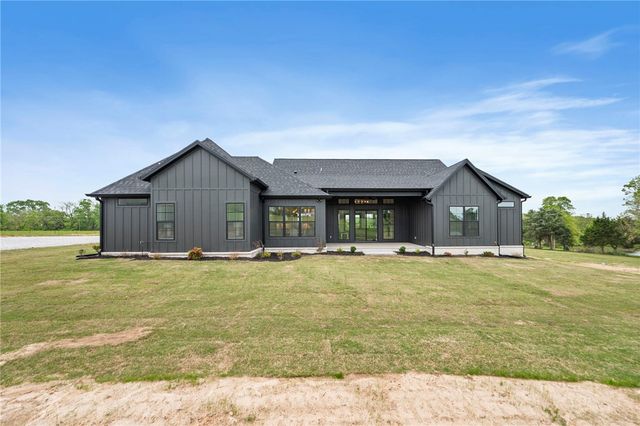 19344 Hughes Road, Garfield, AR 72732
