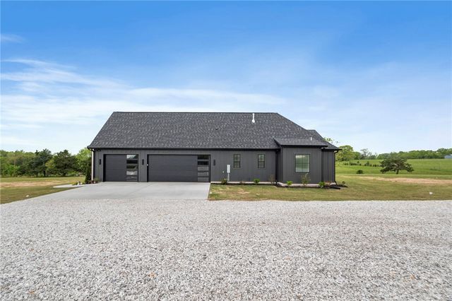 19344 Hughes Road, Garfield, AR 72732