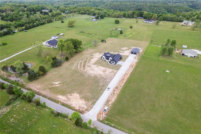 19344 Hughes Road, Garfield, AR 72732