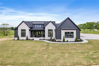 19344 Hughes Road, Garfield, AR 72732