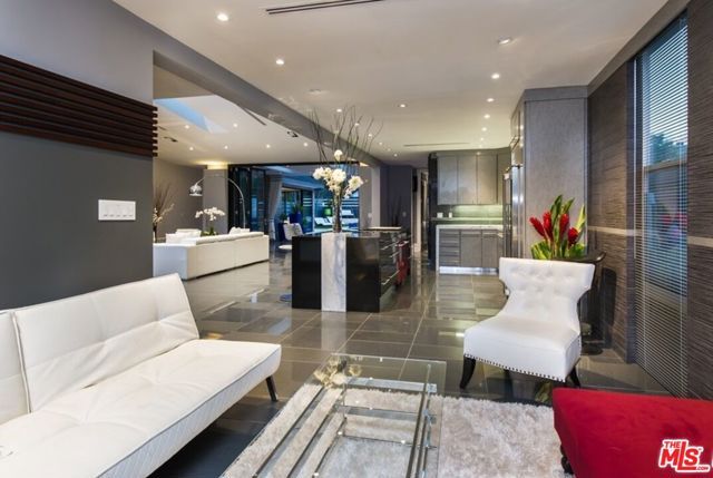 12318 W SUNSET Boulevard, Los Angeles, CA 90049