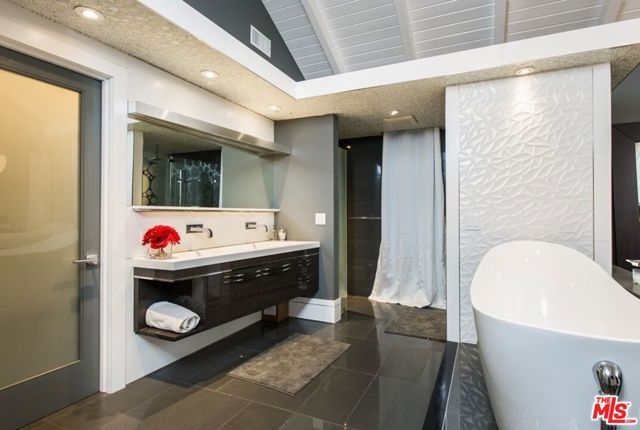 12318 W SUNSET Boulevard, Los Angeles, CA 90049