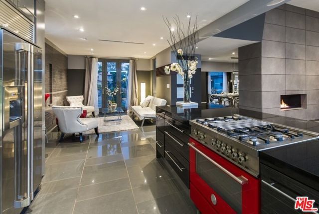 12318 W SUNSET Boulevard, Los Angeles, CA 90049