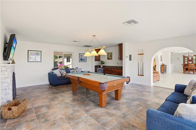 339 Landmark ST, Marco Island, FL 34145