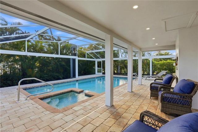 339 Landmark ST, Marco Island, FL 34145