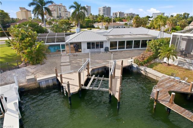 339 Landmark ST, Marco Island, FL 34145