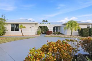 339 Landmark ST, Marco Island, FL 34145