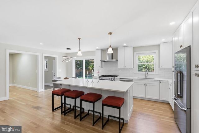 1003 COLLINGWOOD RD, Alexandria, VA 22308