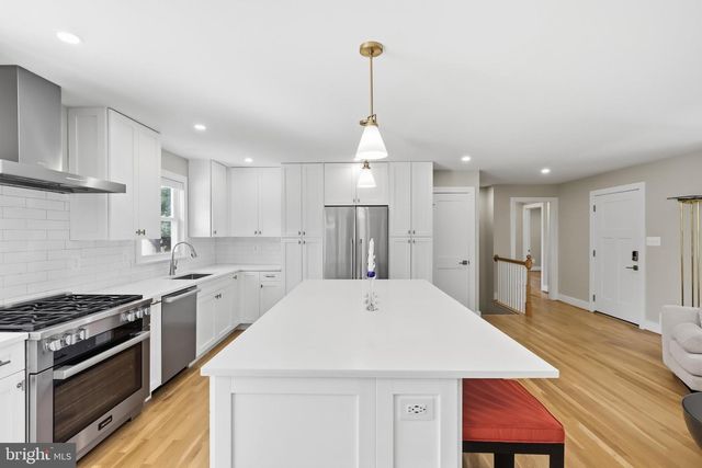 1003 COLLINGWOOD RD, Alexandria, VA 22308