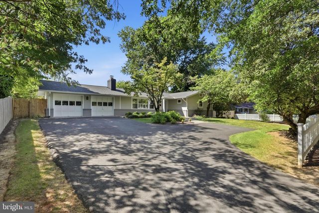 1003 COLLINGWOOD RD, Alexandria, VA 22308