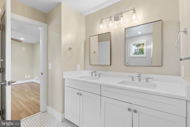 1003 COLLINGWOOD RD, Alexandria, VA 22308