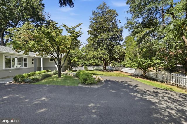 1003 COLLINGWOOD RD, Alexandria, VA 22308