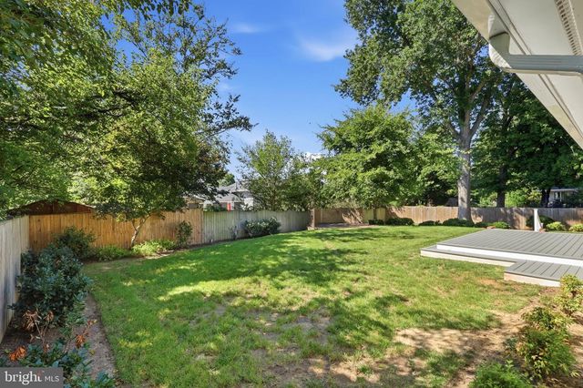 1003 COLLINGWOOD RD, Alexandria, VA 22308