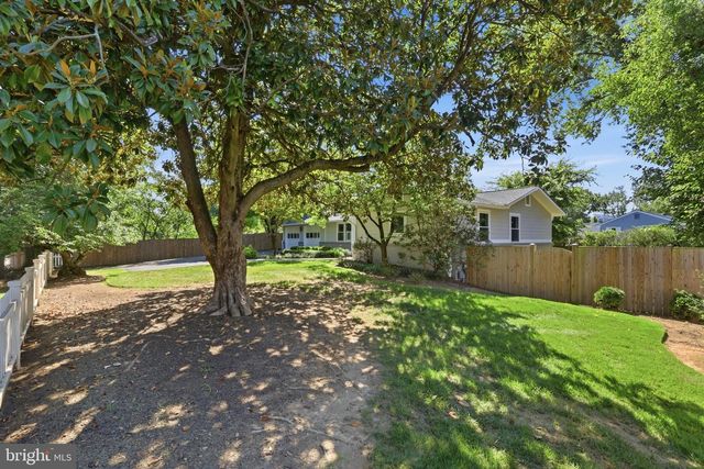 1003 COLLINGWOOD RD, Alexandria, VA 22308