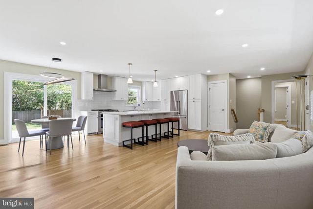 1003 COLLINGWOOD RD, Alexandria, VA 22308
