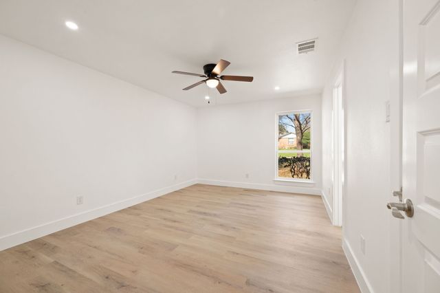 8420 Bellingham Drive, Dallas, TX 75228