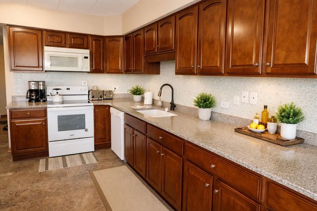 14130 Sheffield Drive 303, Homer Glen, IL 60491