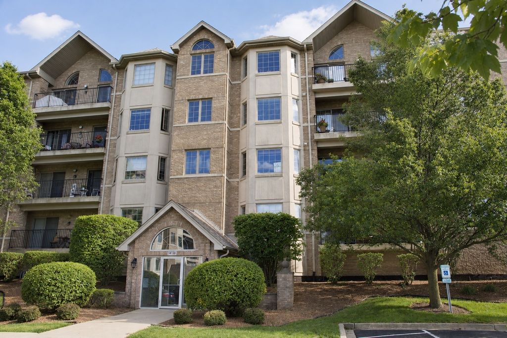 14130 Sheffield Drive 303, Homer Glen, IL 60491