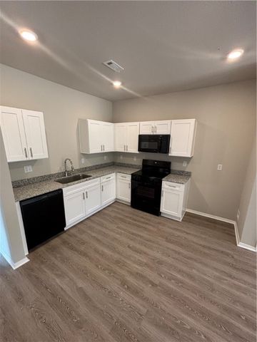 6608 NW Kathleen Street, Bentonville, AR 72713