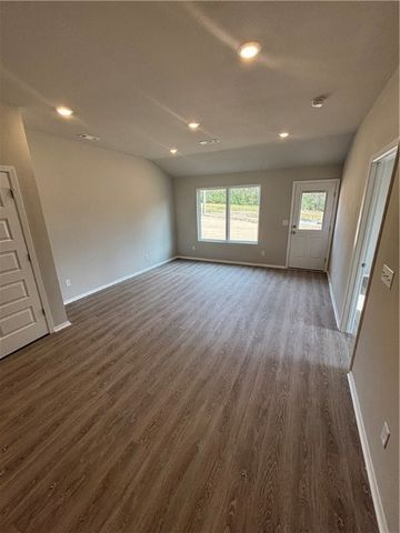 6608 NW Kathleen Street, Bentonville, AR 72713