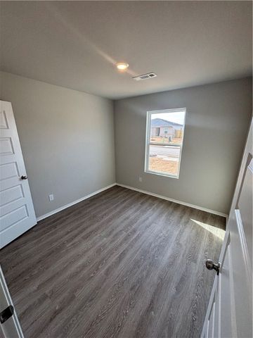 6608 NW Kathleen Street, Bentonville, AR 72713