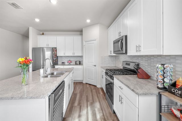 3505 Kingsview Drive, Denton, TX 76207