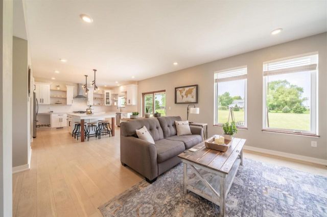 3990 W EARTHROCK ROAD, Appleton, WI 54913