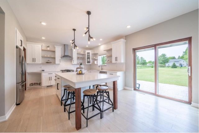 3990 W EARTHROCK ROAD, Appleton, WI 54913
