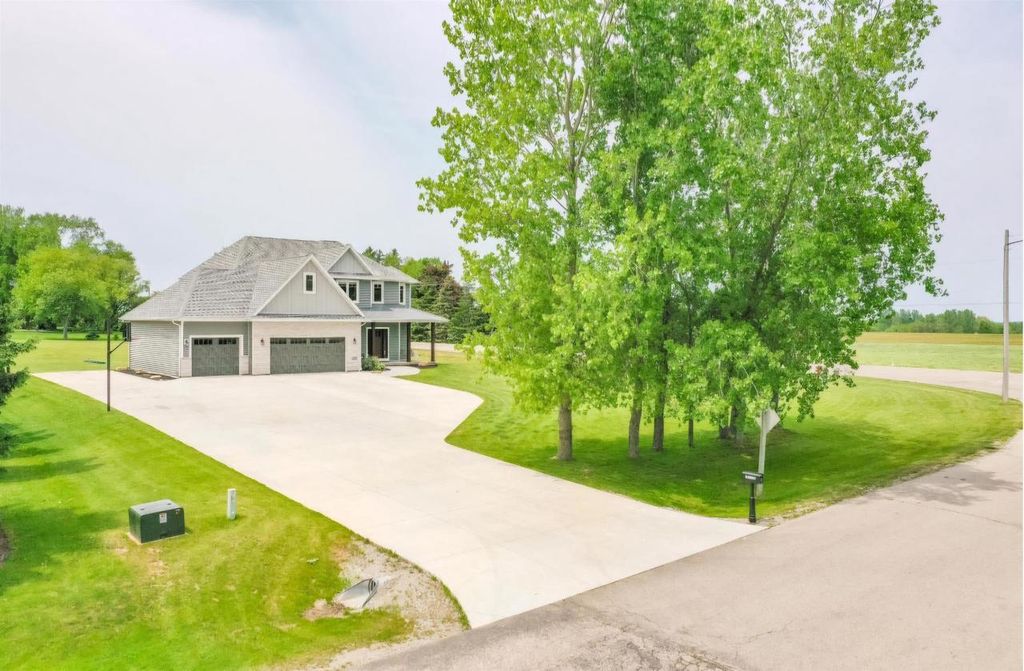 3990 W EARTHROCK ROAD, Appleton, WI 54913
