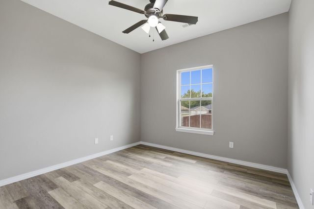 3103 N Albertha Avenue, Springfield, MO 65803