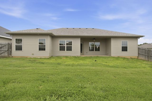 3103 N Albertha Avenue, Springfield, MO 65803
