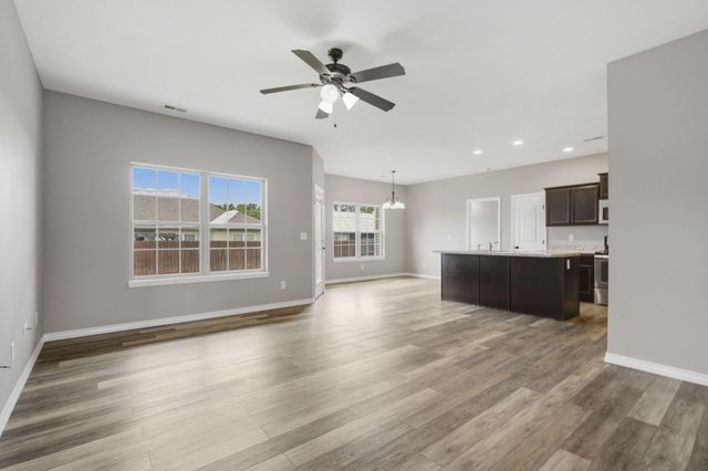 3103 N Albertha Avenue, Springfield, MO 65803
