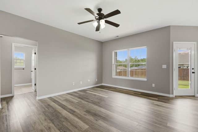 3103 N Albertha Avenue, Springfield, MO 65803