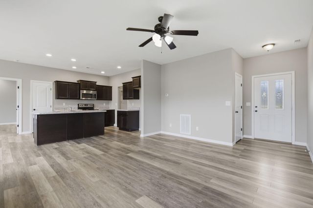 3103 N Albertha Avenue, Springfield, MO 65803