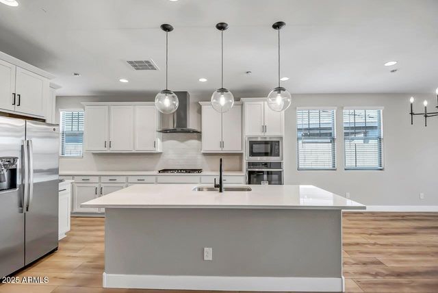 890 W Macaw Drive, Queen Creek, AZ 85140