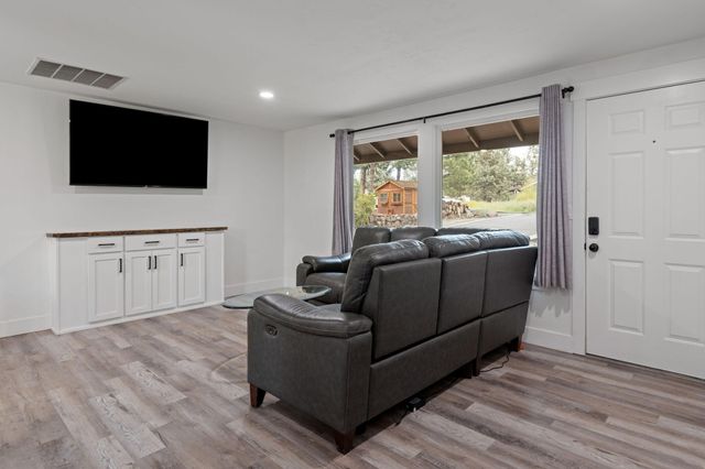 63617 High Standard Drive, Bend, OR 97701