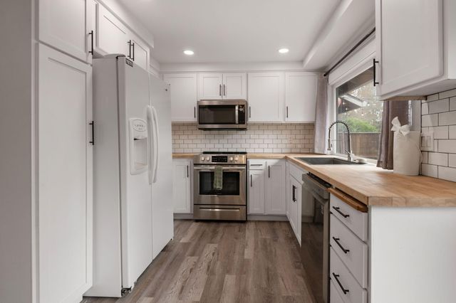 63617 High Standard Drive, Bend, OR 97701