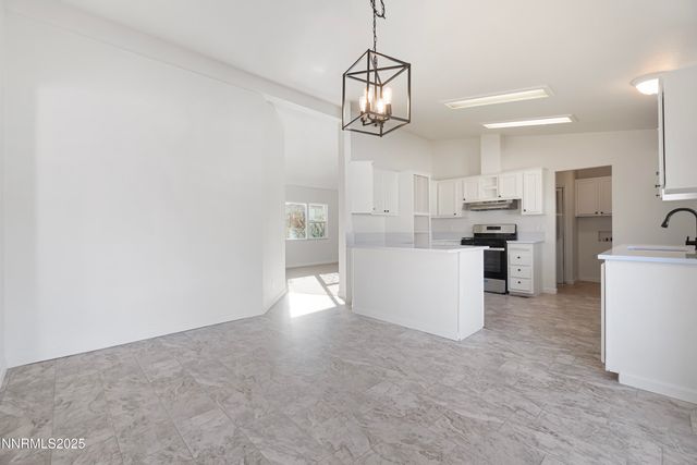 387 Rue De La Rouge, Sparks, NV 89434