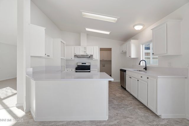 387 Rue De La Rouge, Sparks, NV 89434