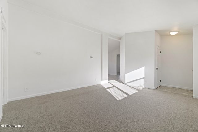 387 Rue De La Rouge, Sparks, NV 89434