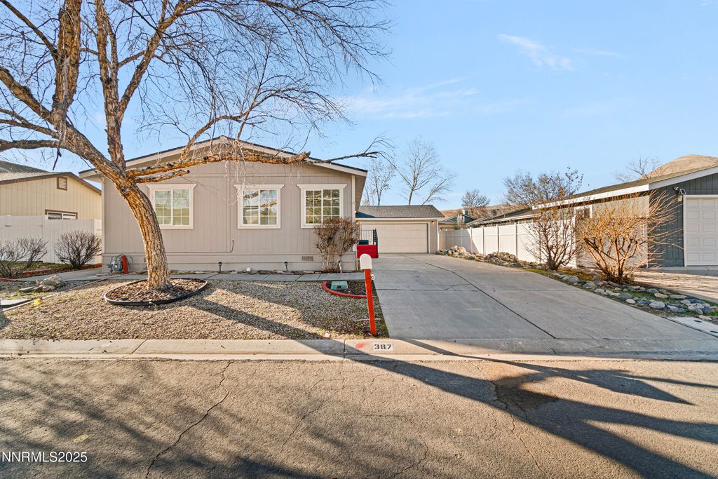 387 Rue De La Rouge, Sparks, NV 89434