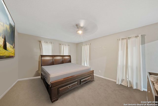 610 Blue Bonnet, Floresville, TX 78114