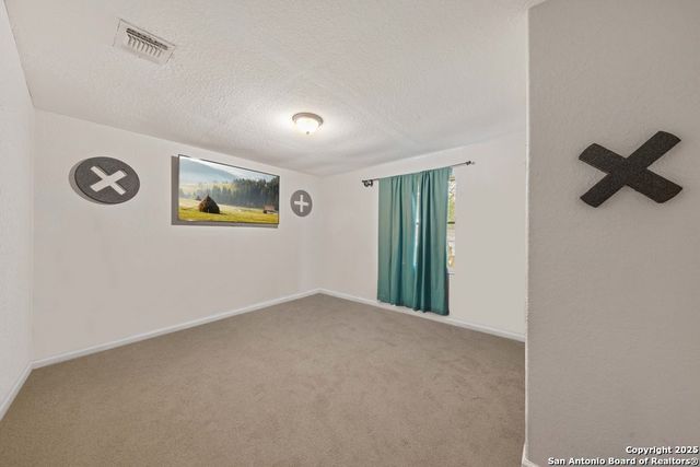 610 Blue Bonnet, Floresville, TX 78114