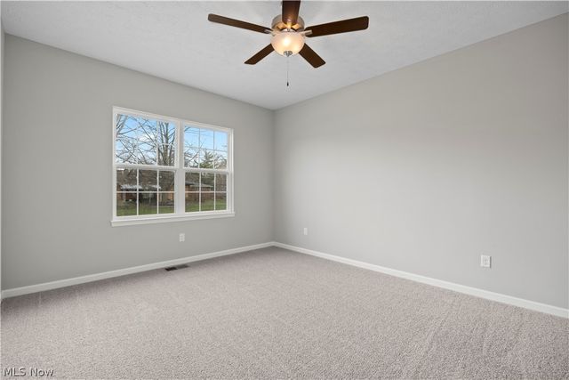 556 Eldemire Lane, Elyria, OH 44035