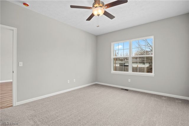 556 Eldemire Lane, Elyria, OH 44035