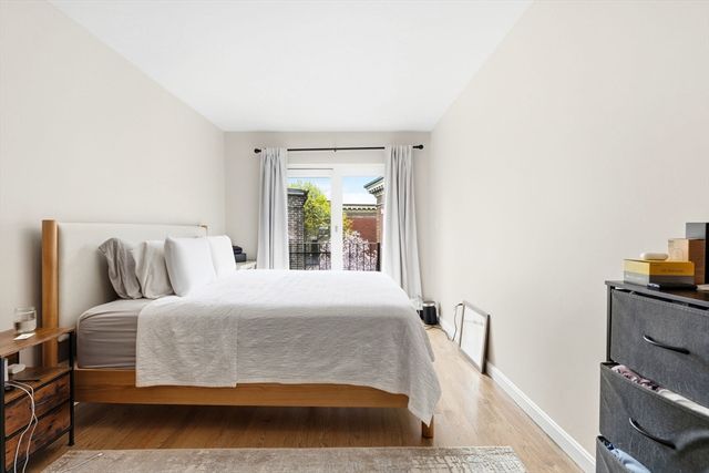 159 Salem 4, Boston, MA 02113