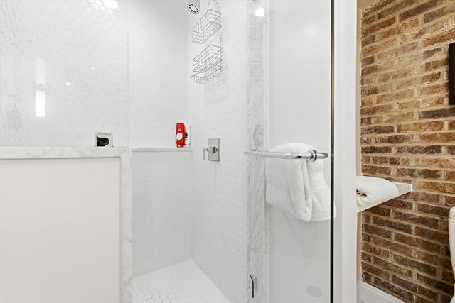 159 Salem 4, Boston, MA 02113