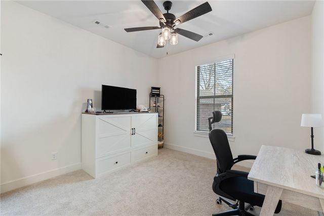 1150 S Liberty Drive, Fayetteville, AR 72701