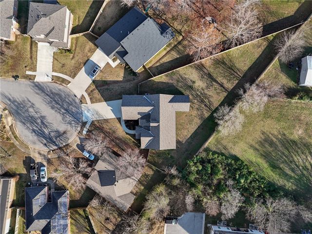 1150 S Liberty Drive, Fayetteville, AR 72701